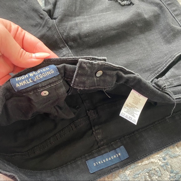 Black High-Rise Jegging Skinny Jeans - Picture 7 of 7